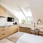 Apartman Embassy 303 *