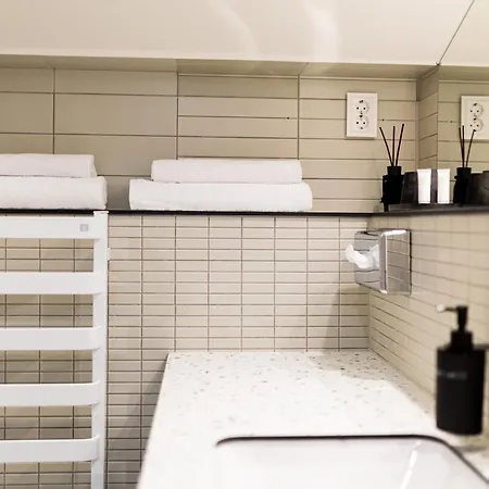 Appartement Embassy 303 *