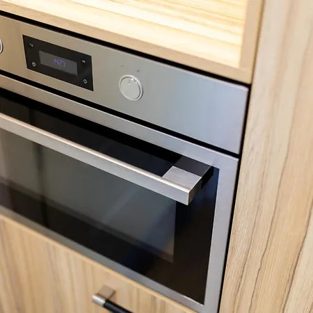 Апартаменты Embassy 303 *