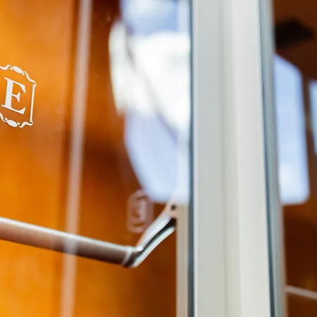 Embassy 303 Апартаменты