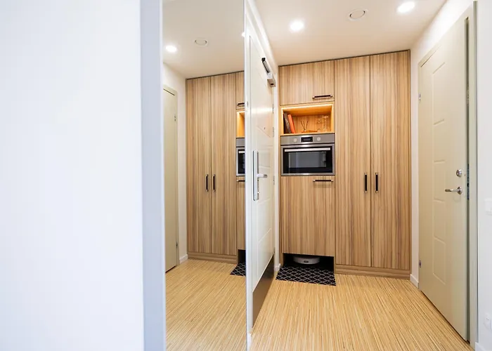 Embassy 303 Apartman *